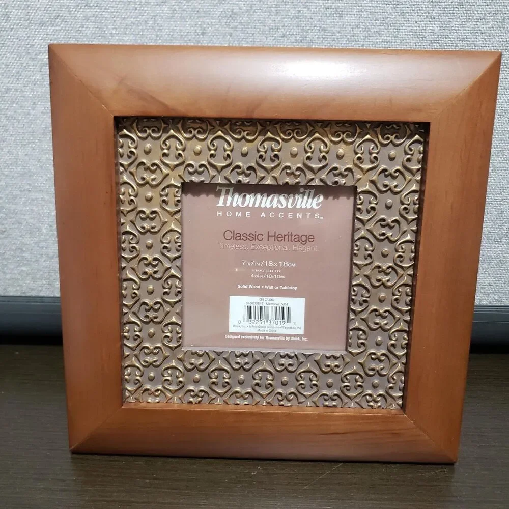 Thomasville Home Accent  Solid Wood Wall/tabletop Picture Frame 7